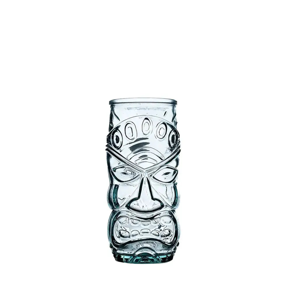 Verre recyclé tiki transparent sur fond blanc